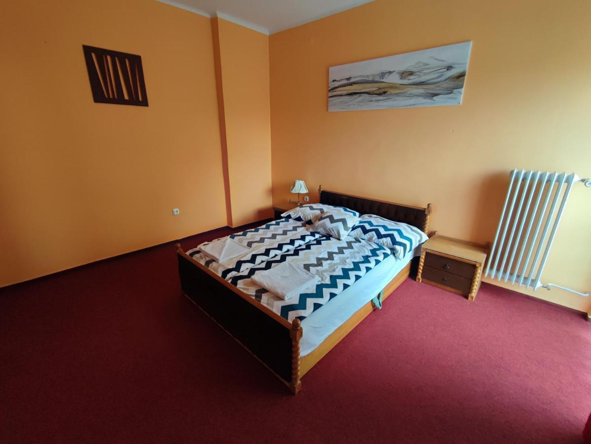 Hotel Beke Sziget Komlo Ngoại thất bức ảnh