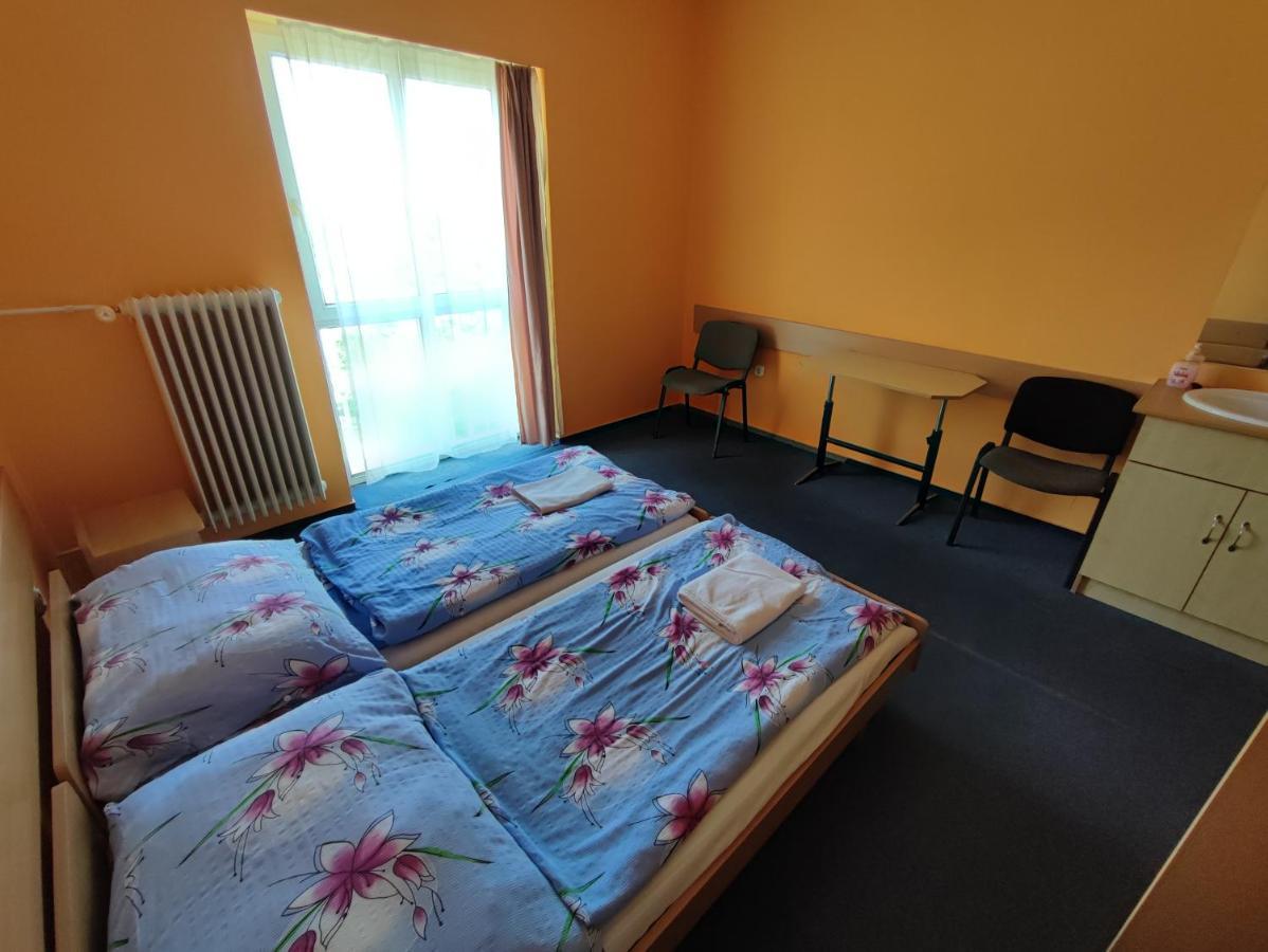 Hotel Beke Sziget Komlo Ngoại thất bức ảnh